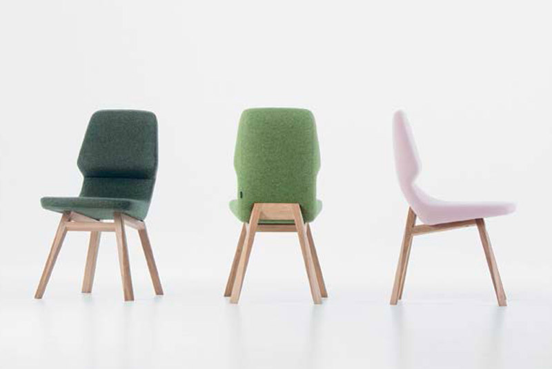 Oblique chaise